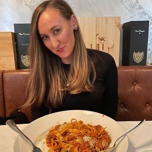 Meet your Posher, Fi